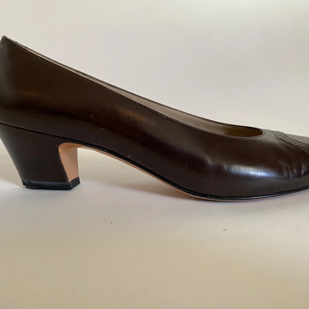 Ferragamo Women's Shoes - Picture 2 of 5